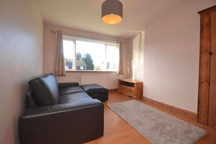 2 Bedroom Maisonette To Rent In Barnsdale Road, Reading, RG2