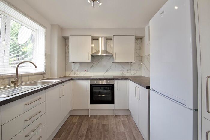 2 Bedroom Apartment To Rent In Poplar Grove, New Southgate, N11