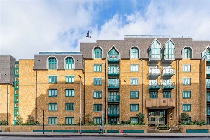 2 Bedroom Flat For Sale In Westminster Bridge Road, London Bridge, SE1