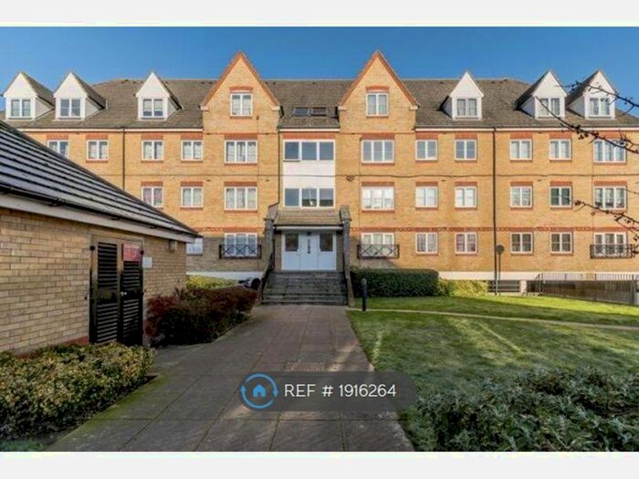2 Bedroom Flat To Rent In Trinity House, Borehamwood, WD6