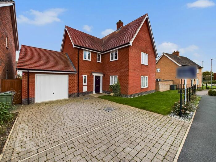 4 Bedroom Detached House To Rent In Lansdowne Drive, Poringland, Norwich, NR14