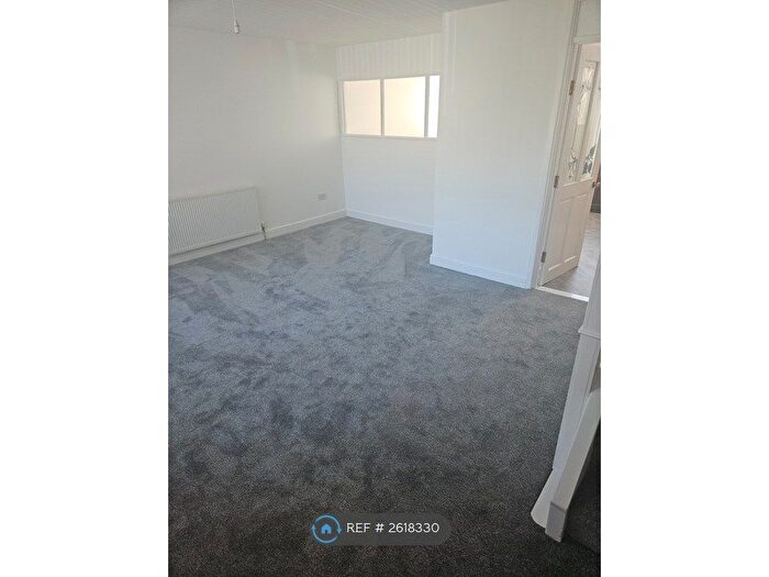 3 Bedroom End Of Terrace House To Rent In Park Road, Baillieston, Glasgow, G69
