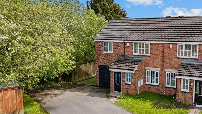 3 Bedroom Semi-Detached House For Sale In Lime Vale Way, Bradford, BD6