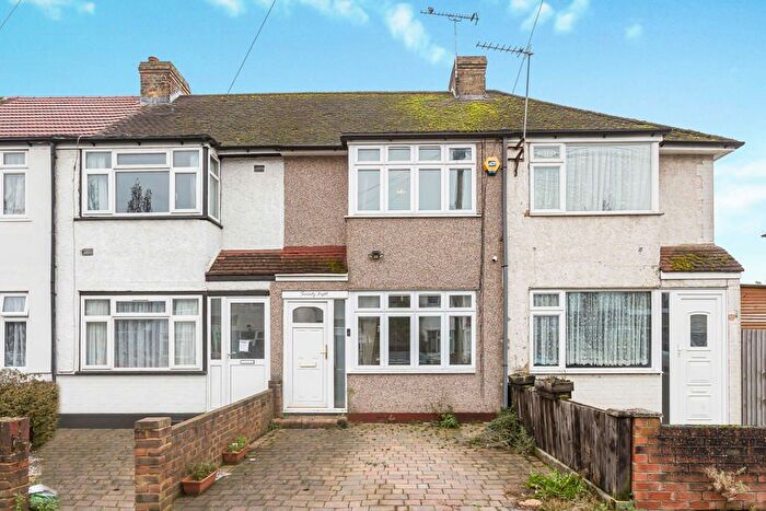 2 Bedroom Terraced House For Sale In Cranford Avenue, Staines-Upon-Thames, Surrey, TW19
