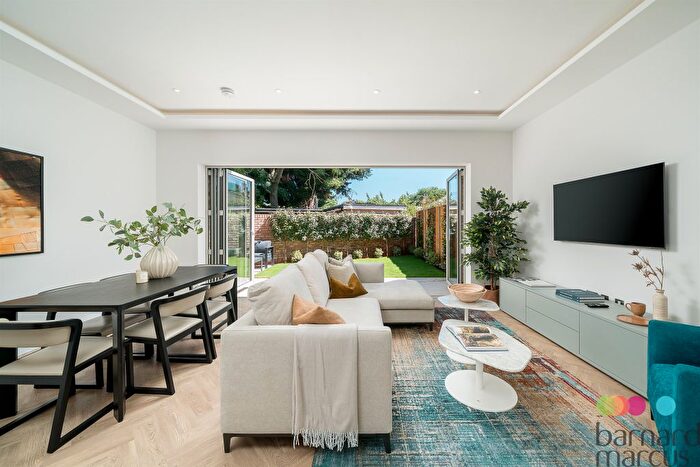 3 Bedroom End Terrace House For Sale In Burlington Place, East Barnet Village, London, EN4