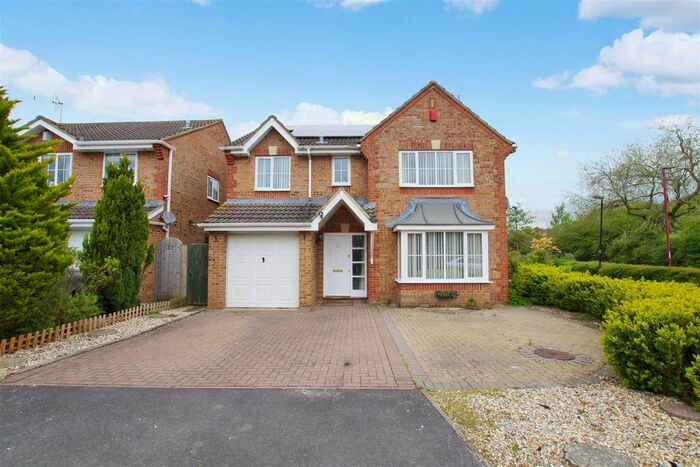 4 Bedroom Detached House To Rent In Greenwich Close, Abbeymeads, Swindon, SN25