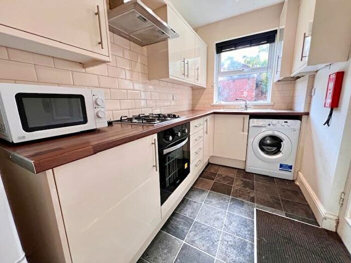 3 Bedroom House To Rent In Mount Street, Sheffield, S11