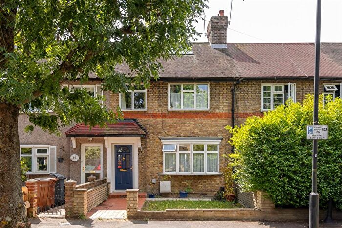 4 Bedroom Property To Rent In Penrhyn Avenue, Walthamstow, E17