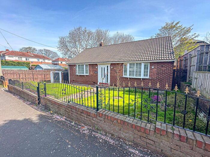 2 Bedroom Detached Bungalow For Sale In Coronation Road, Sunniside, Newcastle Upon Tyne, NE16
