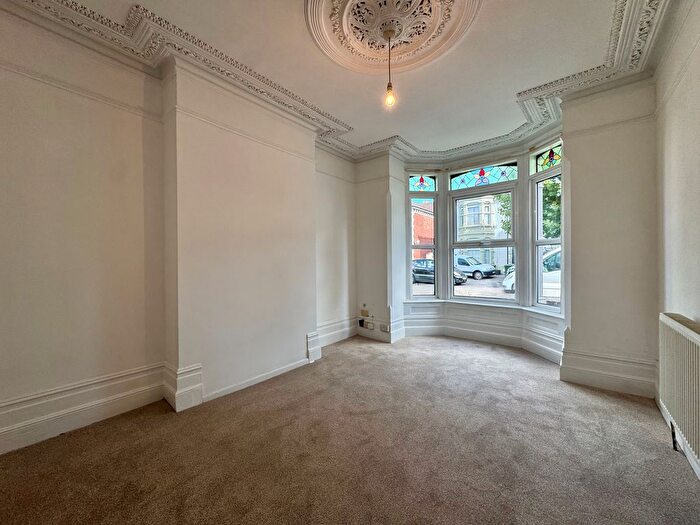 1 Bedroom Flat To Rent In Laburnum Grove, Portsmouth, PO2