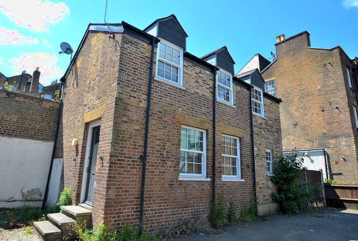 3 Bedroom Detached House To Rent In Gipsy Hill, Crystal Palace, SE19