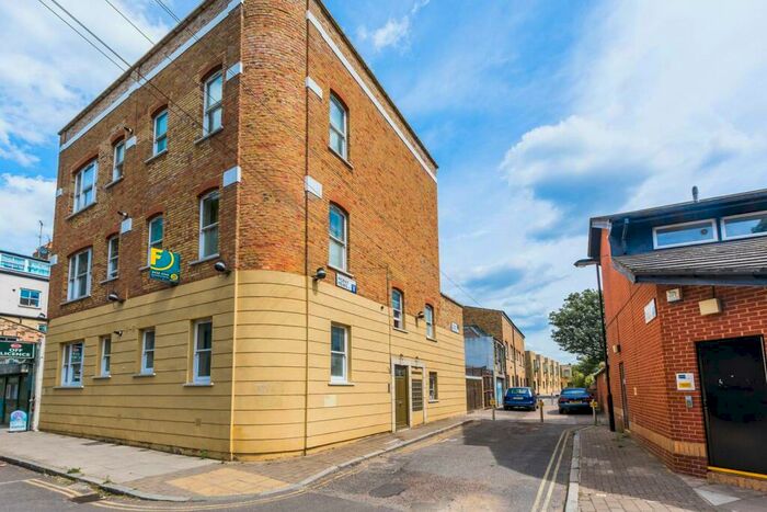 1 Bedroom Flat To Rent In Moray Mews, Finsbury Park, London, N7