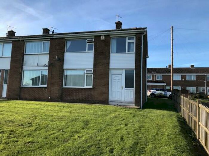 3 Bedroom End Of Terrace House To Rent In Lambourne Close, Bournmoor, Houghton Le Spring, DH4