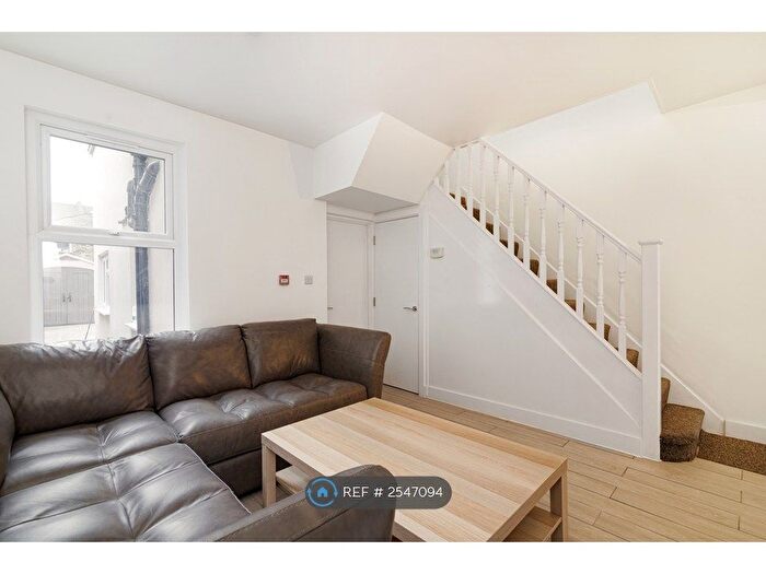 4 Bedroom Terraced House To Rent In Colegrave Road, Stratford, E15