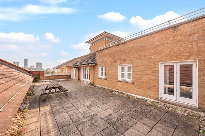 3 Bedroom Flat To Rent In New Caledonian Wharf, Odessa Street, SE16