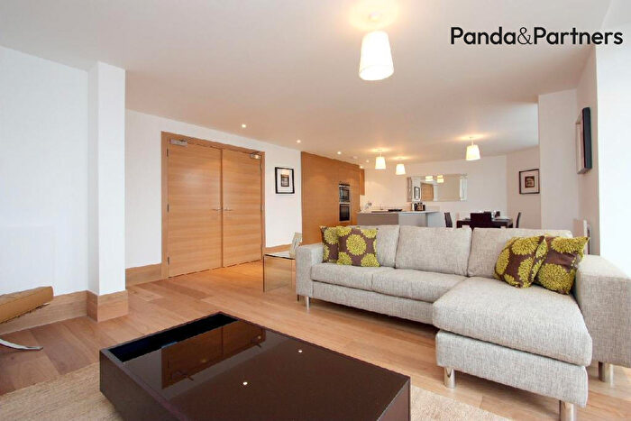 2 Bedroom Apartment For Sale In Sugar House, Leman Street, London, E1