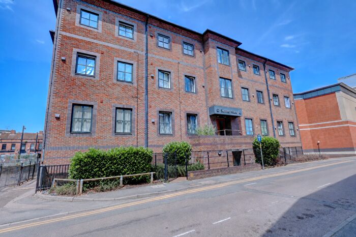 1 Bedroom Flat To Rent In Mendy Street, High Wycombe, Buckinghamshire, HP11