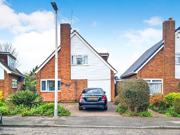 3 Bedroom Detached House For Sale In St. Barnabas Close, Gillingham, Kent, ME7