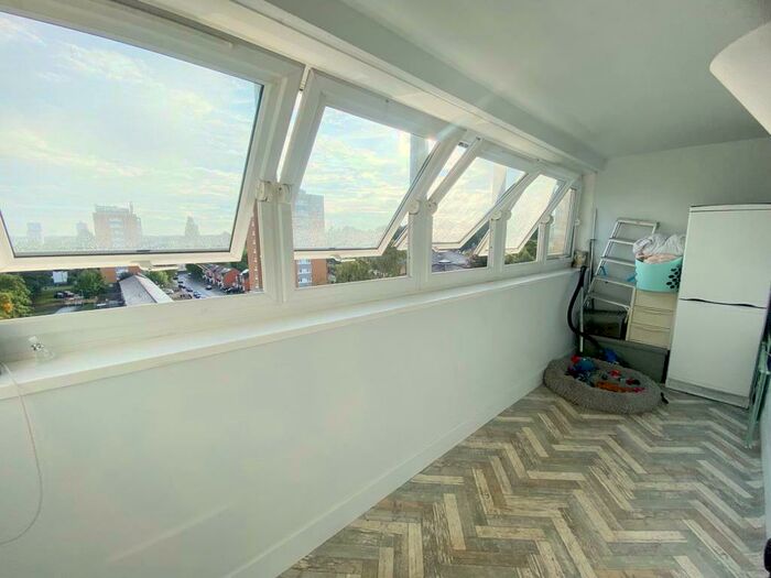 2 Bedroom Flat For Sale In Benmore Avenue, Edgbaston, Birmingham, B5