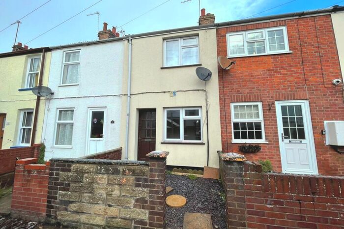 2 Bedroom Terraced House To Rent In Clapham Road North, NR32