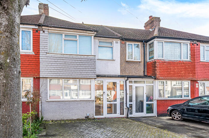 2 Bedroom Terraced House For Sale In Rochford Way, Croydon, CR0