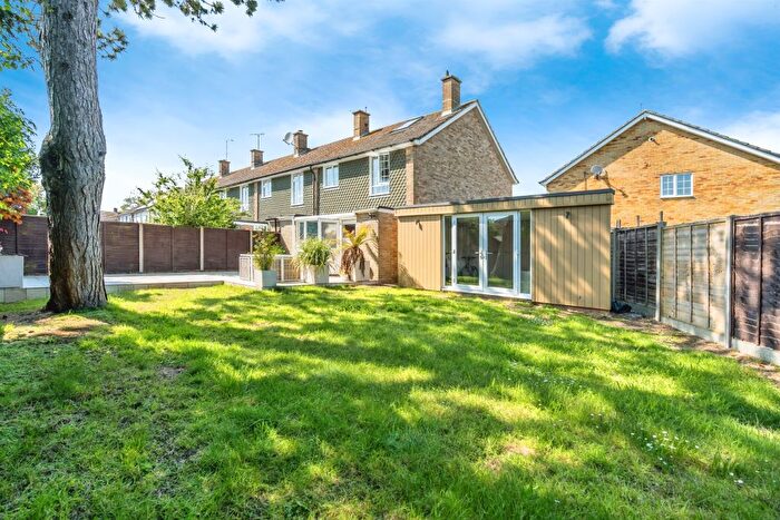 4 Bedroom End Of Terrace House For Sale In Countisbury Close, Bognor Regis, PO21