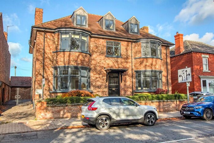 2 Bedroom Apartment For Sale In South Parade, Northallerton, DL7