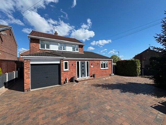 3 Bedroom Detached House For Sale In Beacon View, South Kirkby, WF9
