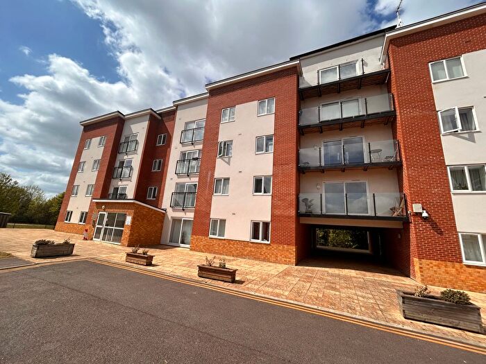 1 Bedroom Flat To Rent In Harrow Close, Bedford, MK42