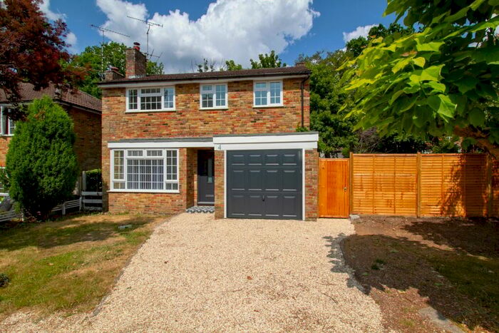 4 Bedroom Detached House To Rent In Rydal Drive, Church Crookham, Fleet, GU52