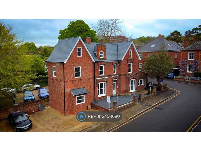 2 Bedroom Flat To Rent In Stuart Lodge, Downley, High Wycombe, HP13