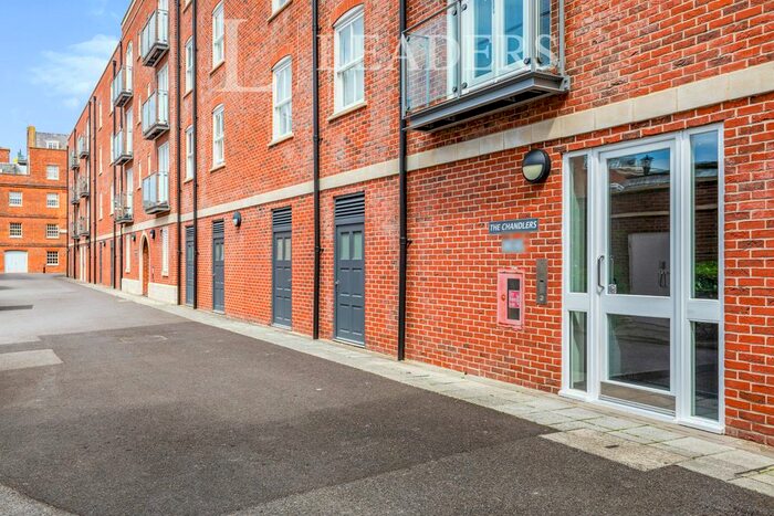 1 Bedroom Flat To Rent In Salt Meat Lane, Gosport, PO12