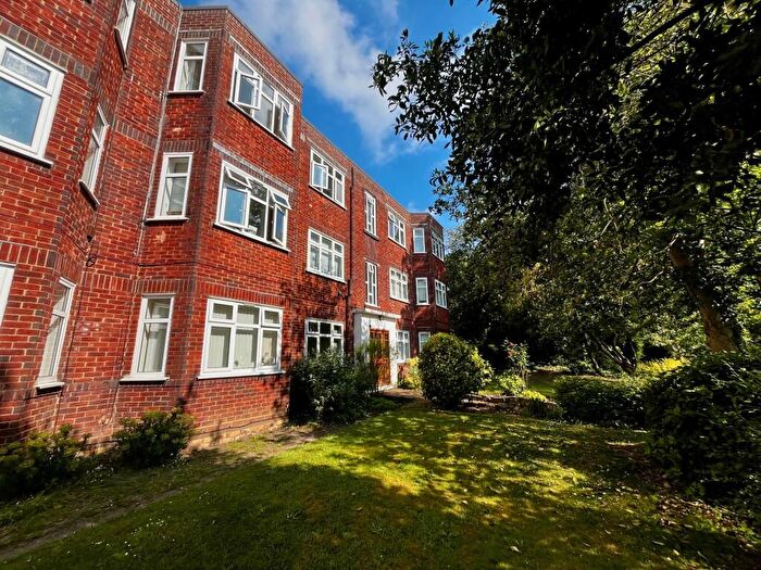 2 Bedroom Apartment To Rent In Glenair Avenue, Ashley Cross, BH14