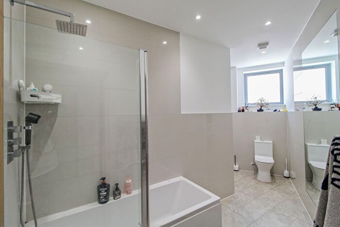 1 Bedroom Flat To Rent In London, E3