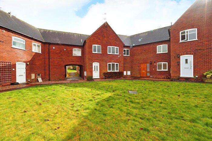 3 Bedroom Mews For Sale In The Lilypool, Melbourne, Derby, DE73