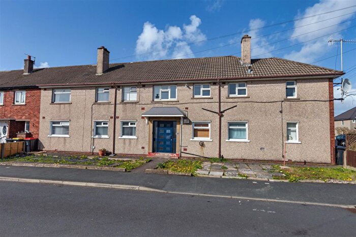 2 Bedroom Flat For Sale In Hutton Grove, Morecambe, LA4