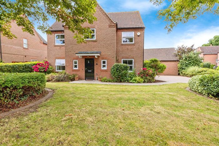 4 Bedroom Detached House For Sale In Burton Cliffe, Lincoln, Lincolnshire, LN1