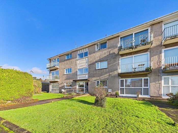2 Bedroom Flat For Sale In Clos Hendre, Cardiff., CF14