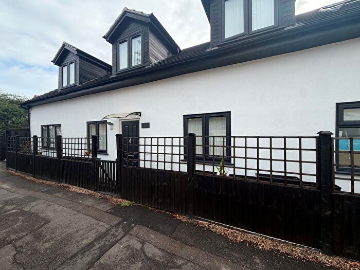 2 Bedroom Flat To Rent In Church Road, Ashford, Surrey, TW15