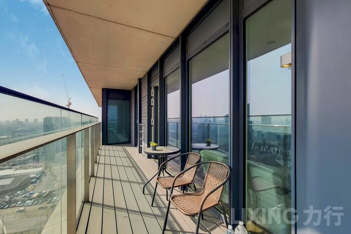 3 Bedroom Flat To Rent In Glasshouse Gardens, Stratford, E20