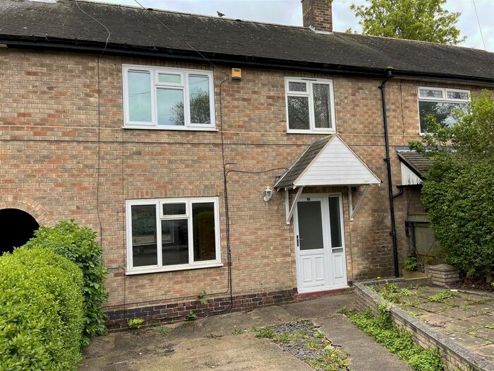 3 Bedroom Town House To Rent In Sunninghill Drive, Clifton, Nottingham, NG11