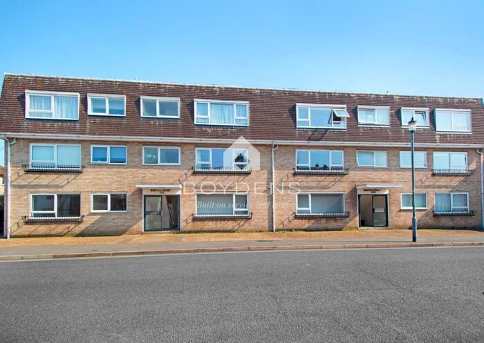 2 Bedroom Flat To Rent In Old Road, Frinton On Sea, CO13