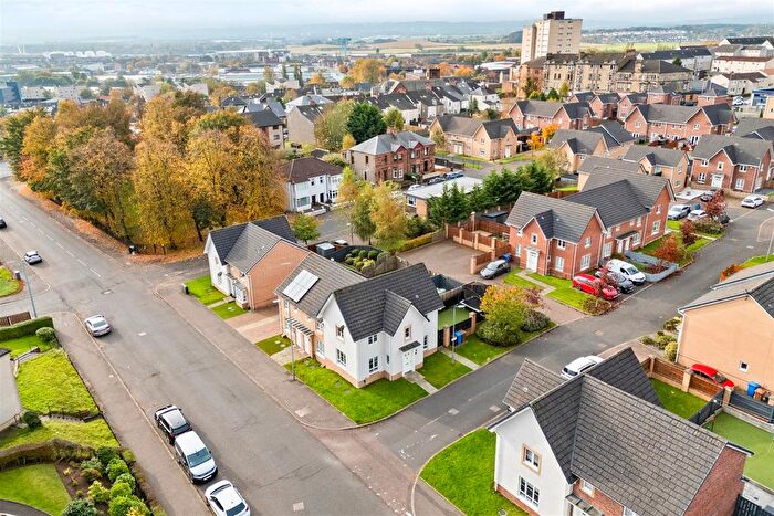 3 Bedroom End Of Terrace House For Sale In Clarence Crescent, Clydebank, G81