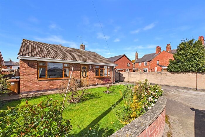 3 Bedroom Detached Bungalow For Sale In Laburnum Close, Balderton, Newark, NG24