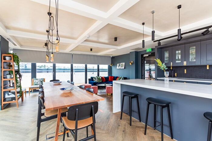 2 Bedroom Apartment To Rent In Hawkins & George, Bristol Bristol, BS1