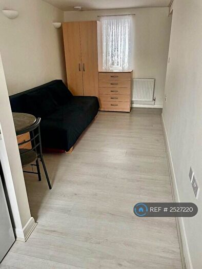 Studio To Rent In London, London, HA3