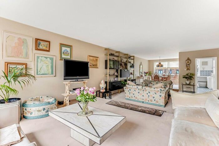 2 Bedroom Apartment For Sale In Gloucester Avenue, Primrose Hill, NW1