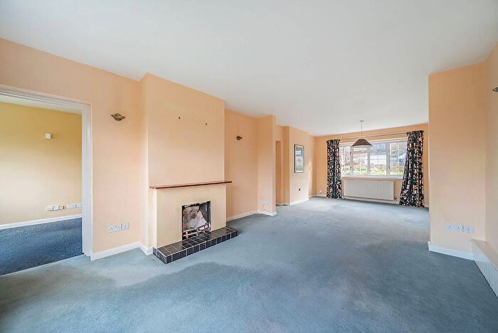 5 Bedroom Detached House To Rent In High View Road, Onslow Village, Guildford, GU2