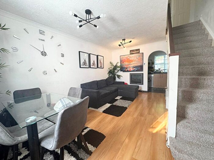 2 Bedroom Terraced House For Sale In Siskin Close, Borehamwood, WD6