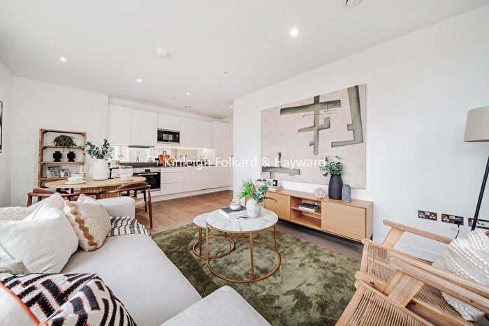 2 Bedroom Garage / Parking For Sale In High Street, Bromley, BR1